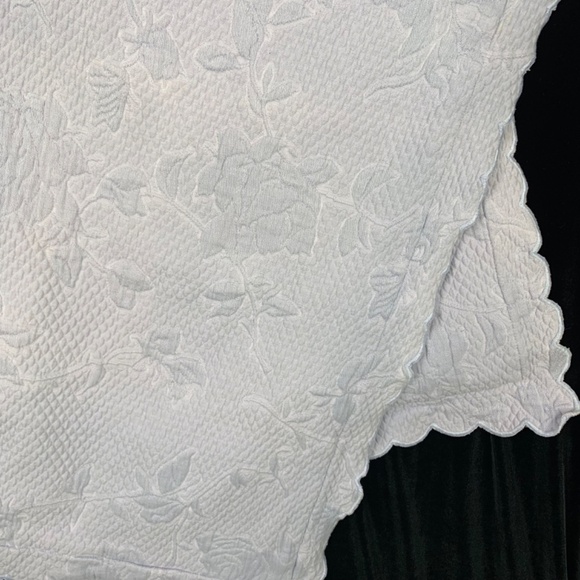 2 Company Store Lavender Pillow Shams Quilted Matelasse European Scalloped Edges - Picture 6 of 10